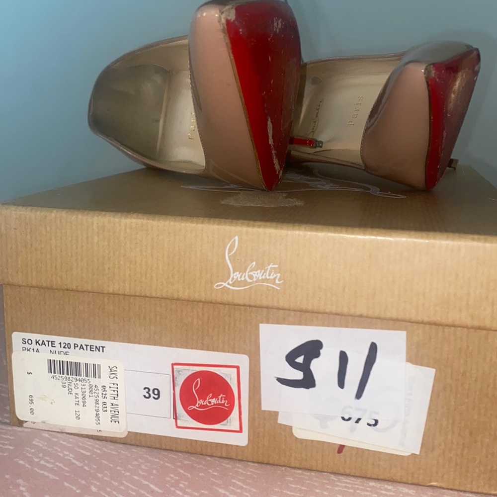 LOUBOUTIN’S CLASSICS - Picture 3 of 7